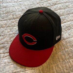 Cincinnati Reds Fitted Hat